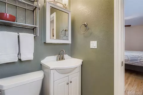 Bath - 4349 E Peakview Cir, Centennial, CO 80121 photo 2 of 5