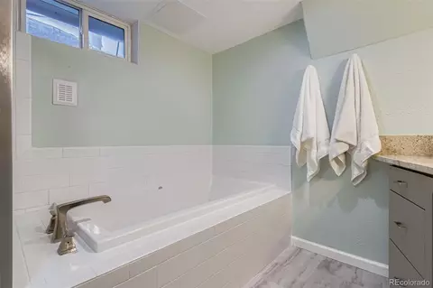 Bath - 4349 E Peakview Cir, Centennial, CO 80121 photo 5 of 5