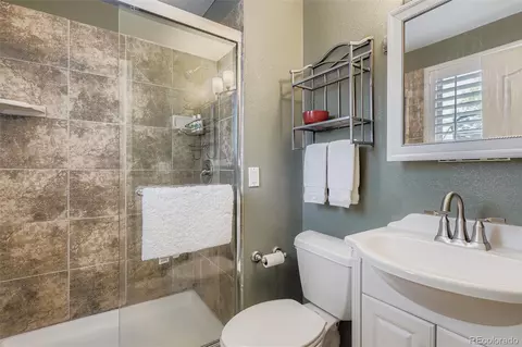 Bath - 4349 E Peakview Cir, Centennial, CO 80121 photo 1 of 5
