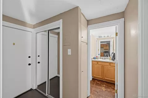 Entry Way - 925 E 8th Ave #20, Denver, CO 80218 photo 2 of 3