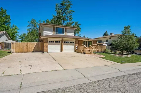 8352 Yarrow Ct, Arvada, CO 80005