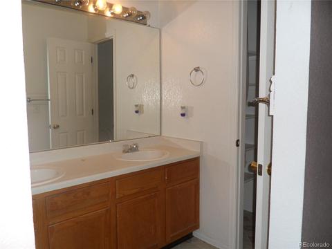 4935 Eureka Ct, Denver, CO 80239 photo 19