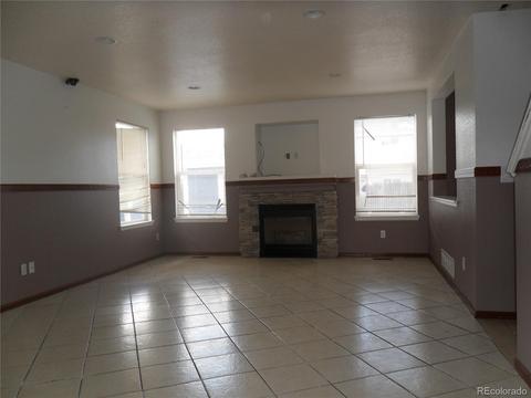 4935 Eureka Ct, Denver, CO 80239 photo 9