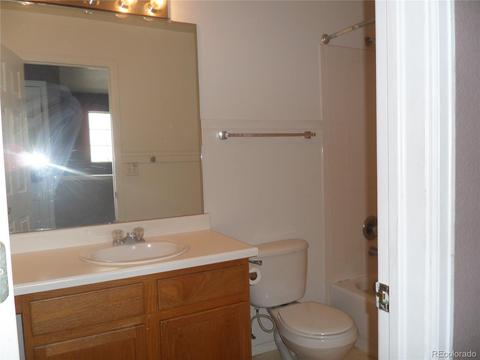 4935 Eureka Ct, Denver, CO 80239 photo 18