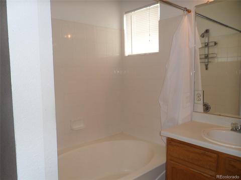4935 Eureka Ct, Denver, CO 80239 photo 21