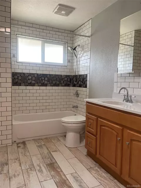 2601 E Weaver Ave, Centennial, CO 80121 photo 23