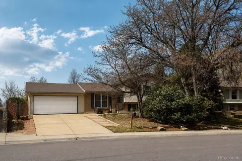2571 S Kittredge Way, Aurora, CO 80013