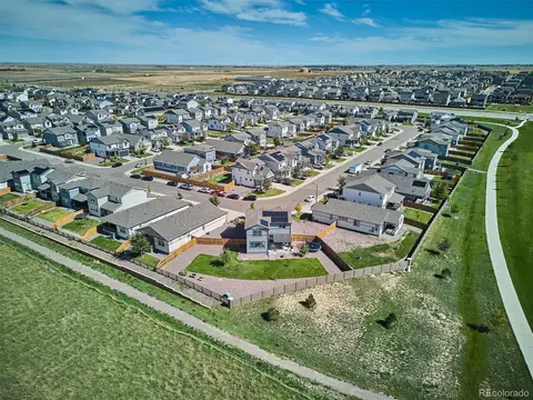 View/Area - 629 N Waterloo Ct, Aurora, CO 80018 photo 6 of 7
