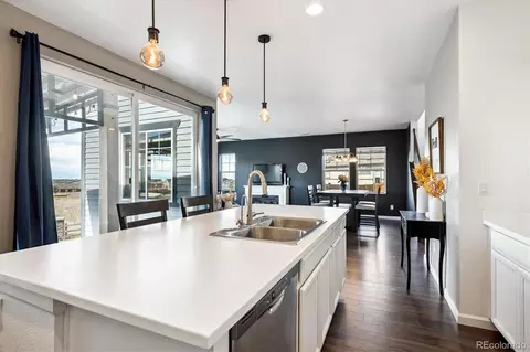 Kitchen - 629 N Waterloo Ct, Aurora, CO 80018 photo 5 of 5