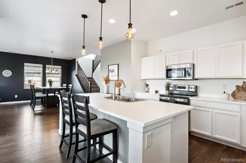 Kitchen - 629 N Waterloo Ct, Aurora, CO 80018 photo 4 of 5
