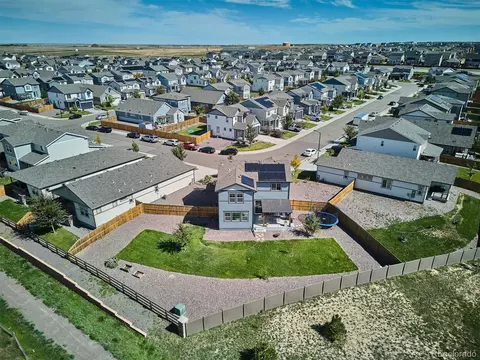 View/Area - 629 N Waterloo Ct, Aurora, CO 80018 photo 4 of 7