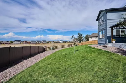 Exterior - 629 N Waterloo Ct, Aurora, CO 80018 photo 5 of 7