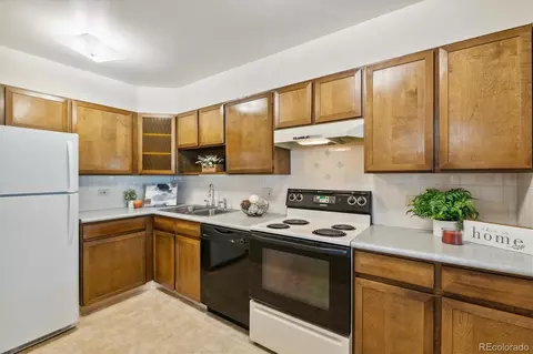 705 S Alton Way #3B, Denver, CO 80247