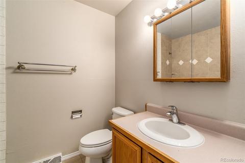 7472 E Bates Dr, Denver, CO 80231 photo 15