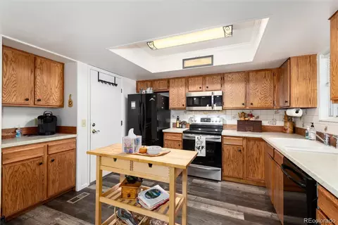 Kitchen - 13972 E Linvale Pl, Aurora, CO 80014 photo 1 of 3
