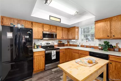Kitchen - 13972 E Linvale Pl, Aurora, CO 80014 photo 2 of 3