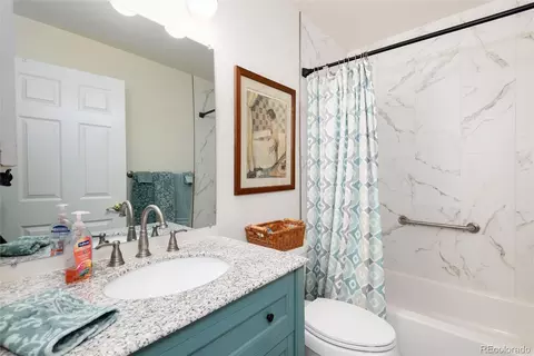 Bath - 13972 E Linvale Pl, Aurora, CO 80014 photo 3 of 4