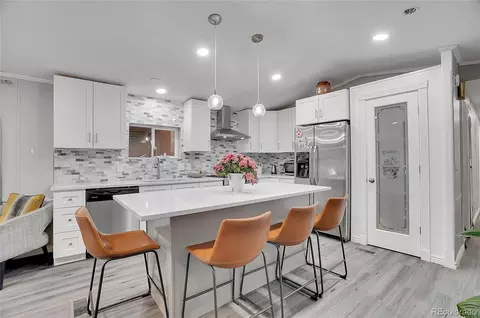 1873 Carson St, Aurora, CO 80011