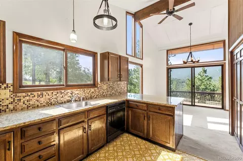 Kitchen - 402 Broken Fence Rd, Boulder, CO 80302 photo 1 of 2