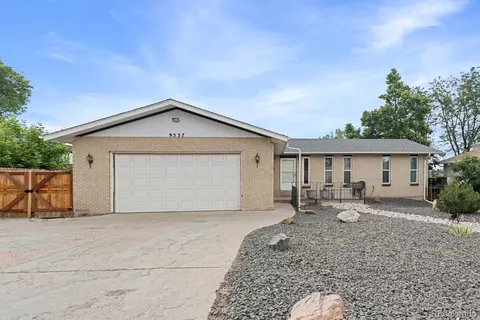 9537 Grandview Ave, Arvada, CO 80002
