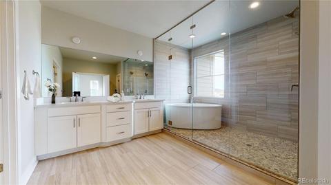 27670 E Lakeview Dr, Aurora, CO 80016 photo 6