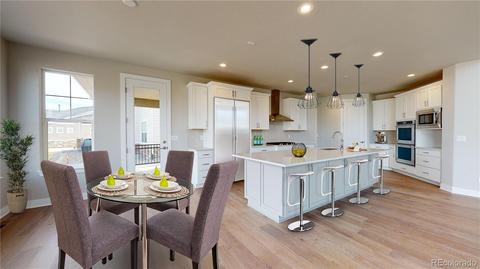 27670 E Lakeview Dr, Aurora, CO 80016 photo 3
