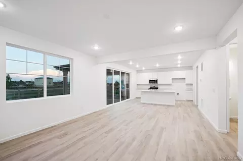 Living - 912 Steppe Ln, Windsor, CO 80550 photo 4 of 5