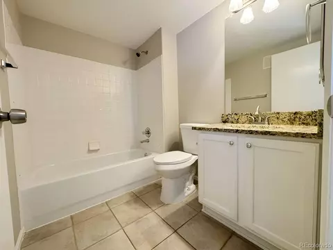 Bath - 21961 E Crestline Pl #P, Aurora, CO 80015 photo 2 of 3