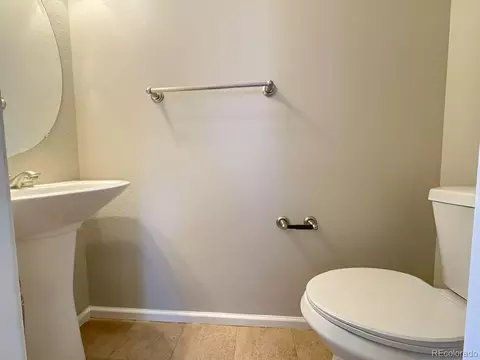 Bath - 21961 E Crestline Pl #P, Aurora, CO 80015 photo 1 of 3