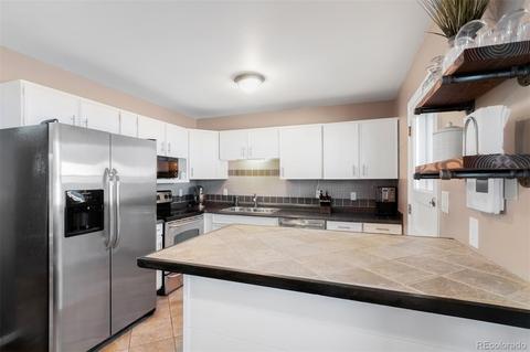 7120 S Penrose Ct, Centennial, CO 80122 photo 10
