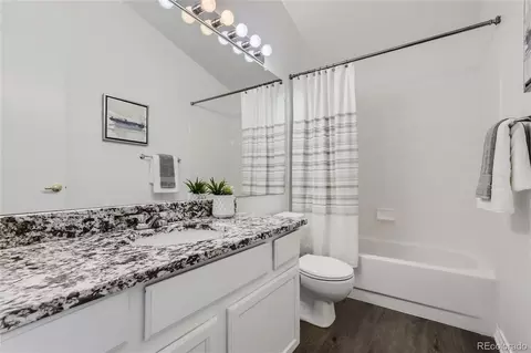 Bath - 18878 E Powers Pl, Aurora, CO 80015 photo 3 of 5