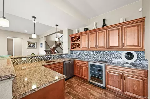 Kitchen - 7367 S Tempe Ct, Aurora, CO 80016 photo 9 of 9