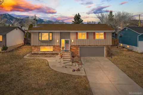702 Paradise Ln, Colorado Springs, CO 80904