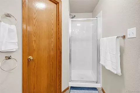 Bath - 6289 Taft St, Frederick, CO 80530 photo 2 of 3