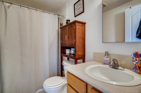 240 Dahlia St, Bennett, CO 80102 photo 8
