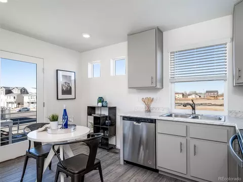 46522 Avery Ln, Bennett, CO 80102 photo 3