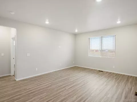 17598 E 90th Pl, Commerce City, CO 80022 photo 10