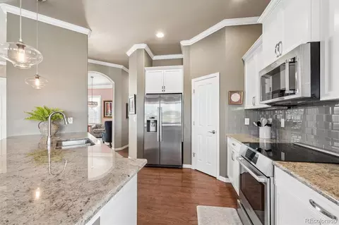 Kitchen - 23963 E Roxbury Pl, Aurora, CO 80016 photo 2 of 3