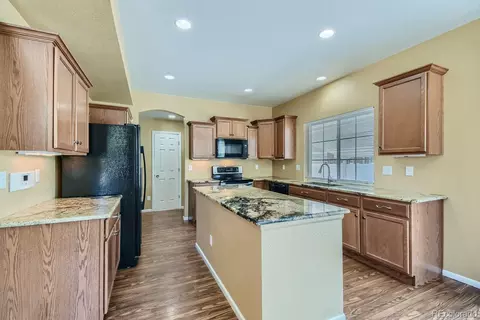 5510 Killarney St, Denver, CO 80249 photo 8