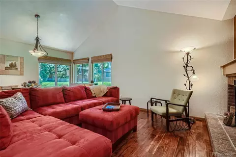 36 S Eagle Cir, Aurora, CO 80012 photo 4