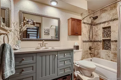 36 S Eagle Cir, Aurora, CO 80012 photo 15
