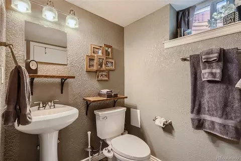 36 S Eagle Cir, Aurora, CO 80012 photo 20