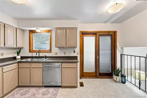 Kitchen - 18744 E Brown Pl, Aurora, CO 80013 photo 3 of 4