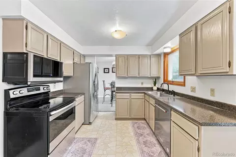 Kitchen - 18744 E Brown Pl, Aurora, CO 80013 photo 1 of 4