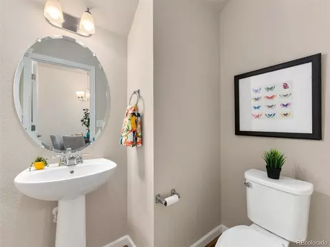 Bath - 15526 W 64th Loop #D, Arvada, CO 80007 photo 4 of 5
