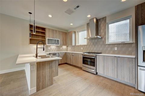 2629 Downing St, Denver, CO 80205 photo 5