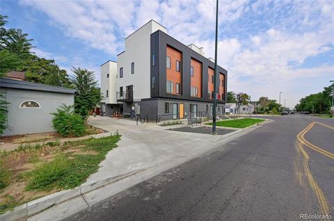 2629 Downing St, Denver, CO 80205 photo 4