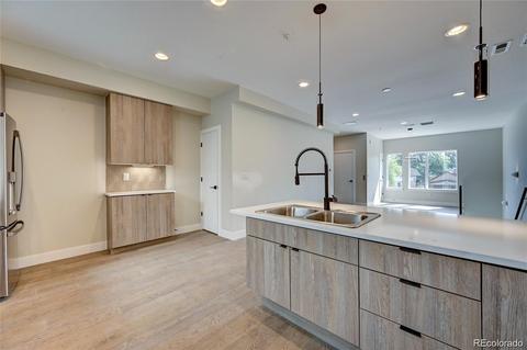 2629 Downing St, Denver, CO 80205 photo 8