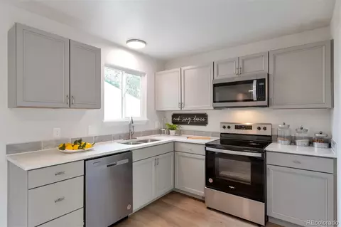 15904 E Rice Pl #B, Aurora, CO 80015