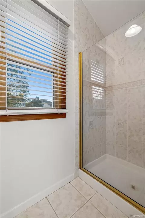 Bath - 16575 E Prentice Ave, Centennial, CO 80015 photo 5 of 6